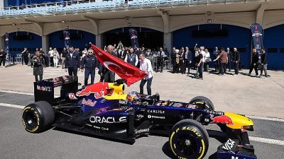 TOSFED İstanbul Park'ta Kültür ve Turizm Bakanı Mehmet Nuri Ersoy,