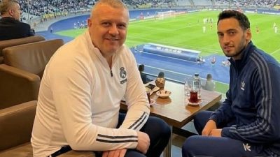 Eski İstanbul Konsolosu Alp Türkyılmaz, son üç yıldır sürdürdüğü futbol
