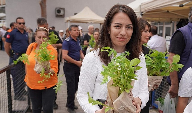 Seferihisar Belediyesi, “Tohum Seferberliği” projesi kapsamında yerel tohumları korumak, çoğaltmak