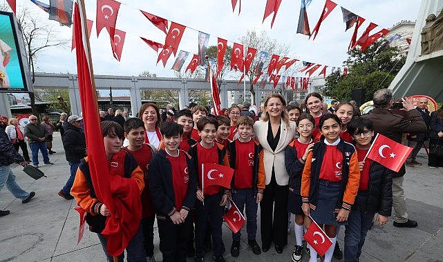 Bakırköy’de 23 Nisan Ulusal Egemenlik ve Çocuk Bayramı kapsamında Cumhuriyet