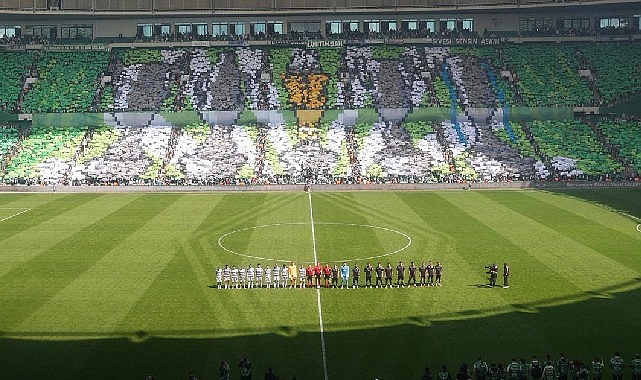 Bursaspor, sahasında Somaspor’u 5-1 mağlup ederek ligin bitimine bir hafta