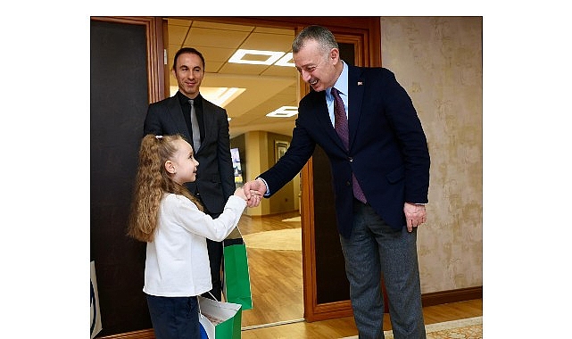 Kocaeli Büyükşehir Belediye Başkanı Tahir Büyükakın, 23 Nisan Ulusal Egemenlik