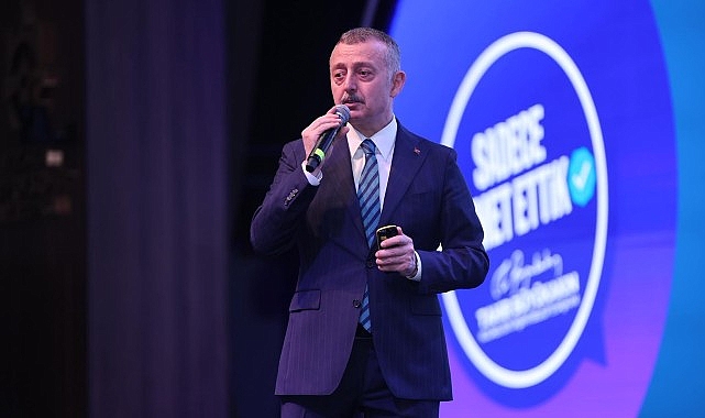 Kocaeli Büyükşehir Belediye Başkanı Tahir Büyükakın, “Sadece Hizmet Ettik” sunumunda