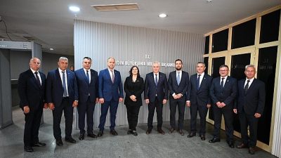 Aydın Büyükşehir Belediye Başkanı Özlem Çerçioğlu’na; Kuşadası Şoförler ve Otomobilciler