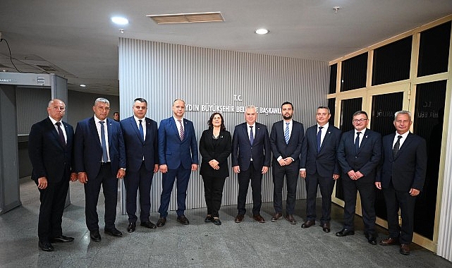 Aydın Büyükşehir Belediye Başkanı Özlem Çerçioğlu’na; Kuşadası Şoförler ve Otomobilciler