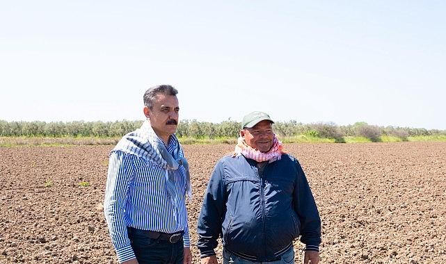Dikili Belediye Başkanı Adil Kırgöz, ilçenin bereketli topraklarında yeni üretim
