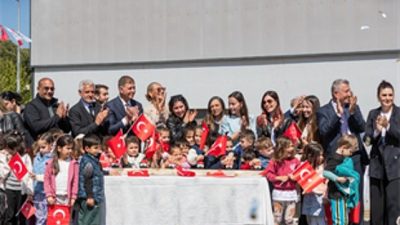 İzmir Büyükşehir Belediye Başkanı Dr. Cemil Tugay, Güzelbahçe Belediyesi tarafından