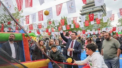 Bayraklı Belediyesi tarafından 23 Nisan Ulusal Egemenlik ve Çocuk Bayramı