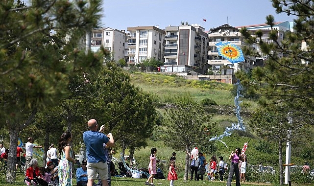 Bornova Belediyesi, 23 Nisan Ulusal Egemenlik ve Çocuk Bayramı’nı Aşık