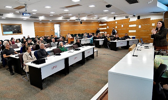 Bornova Belediyesi’nin ev sahipliğinde, Nevzat Kavalar Kültür Merkezi’nde düzenlenen eğitim