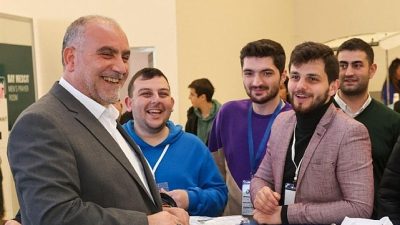 Canik Belediyesi, eğitime yönelik imza attığı projelere yenilerini ekliyor, öğrenci