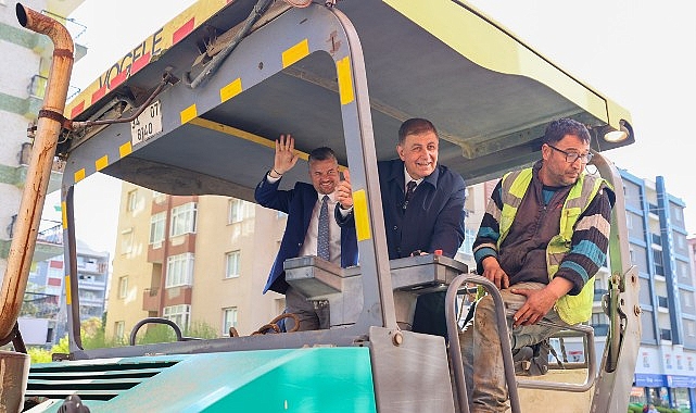 İzmir Büyükşehir Belediye Başkanı Dr. Cemil Tugay ile Buca Belediye