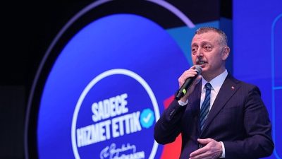 Kocaeli Büyükşehir Belediye Başkanı Tahir Büyükakın iki yılını anlattığı toplantıya