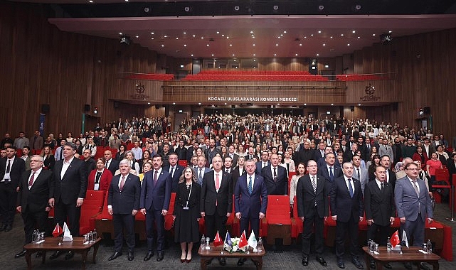 Kocaeli Büyükşehir Belediye Başkanı Tahir Büyükakın, USKAF Dezavantajlı Gruplarda Sağlık