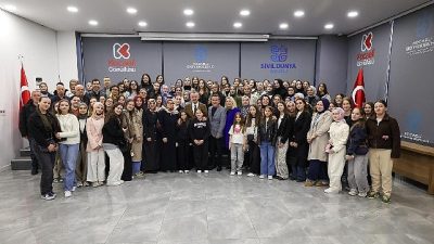 Kocaeli Büyükşehir Belediye Başkanı Tahir Büyükakın, Ramazan ayında bir araya