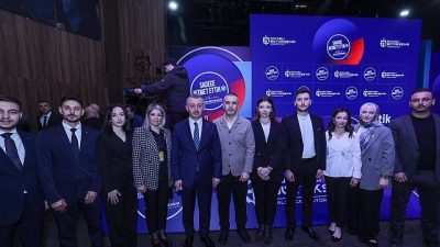 Kocaeli Büyükşehir Belediye Başkanı Tahir Büyükakın’ın, iki yıllık projelerini anlattığı