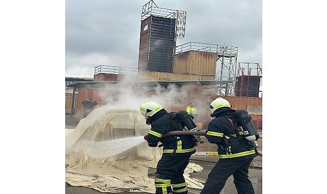 Kocaeli Büyükşehir Belediyesi İtfaiye Dairesi Başkanlığı, kurum içi eğitimlerinin yanı