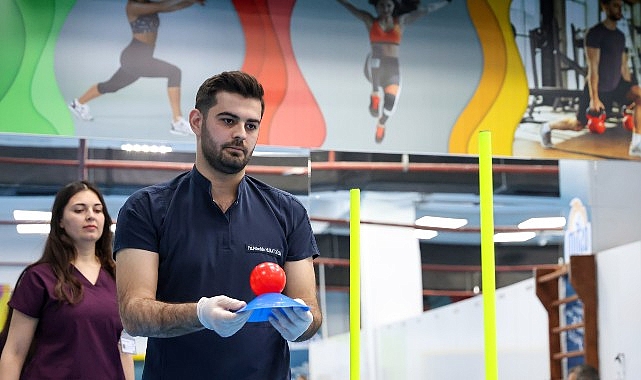 Antalya Büyükşehir Belediyesi, 11 Nisan Dünya Parkinson Günü kapsamında Parkinson