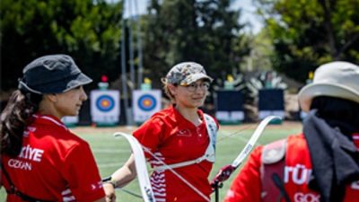 İzmir Büyükşehir Belediyesi Spor Kulübü’nün milli okçusu Dünya Yenihayat, Dünya