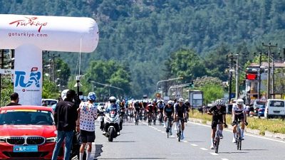 Dünyanın önemli pedallarıyla birlikte 61. Cumhurbaşkanlığı Türkiye Bisiklet Turu’nda yarışan