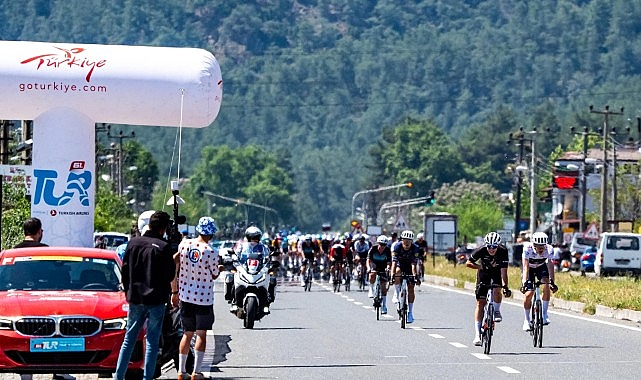 Dünyanın önemli pedallarıyla birlikte 61. Cumhurbaşkanlığı Türkiye Bisiklet Turu’nda yarışan