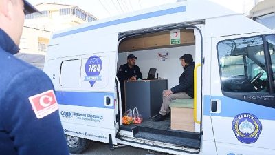 Canik Belediyesi Mobil Zabıta Çözüm Merkezi’yle vatandaşlar dilekçe işlemlerini kolaylıkla