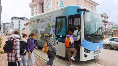 Canik Belediyesi, spora yönelik projeleriyle alkışları toplarken ücretsiz sporcu servisiyle