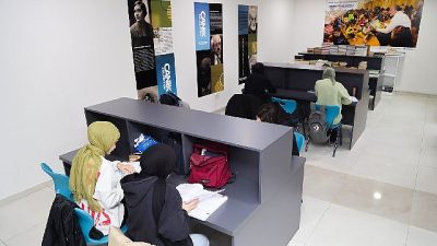 Canik Halk Kütüphanesi ve Etüt Merkezi sınavlara hazırlanan gençlerin ilk
