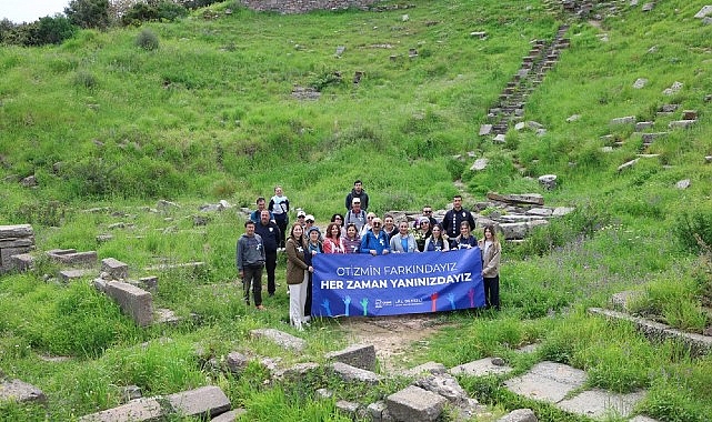 Çeşme Belediyesi Gençlik ve Spor Hizmetleri Müdürlüğü tarafından, otizme dikkat