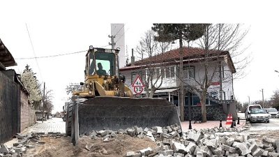 Çumra Belediyesi, ilçe genelinde ulaşım kalitesini artırmaya yönelik yol altyapı