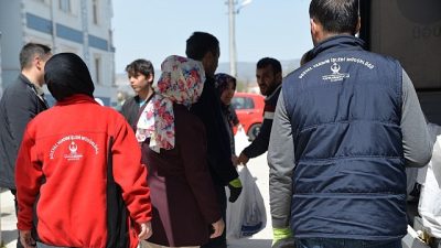 Kahramankazan Belediyesi Sosyal Hizmetler Müdürlüğü ekipleri, dayanışma ve yardımlaşma çalışmalarını