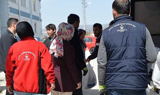 Kahramankazan Belediyesi Sosyal Hizmetler Müdürlüğü ekipleri, dayanışma ve yardımlaşma çalışmalarını
