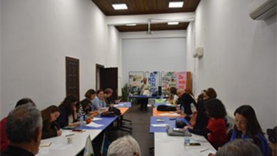 İzmir Büyükşehir Belediyesi’nin çatısı altında faaliyet gösteren Akdeniz Akademisi’nde Demokrasi