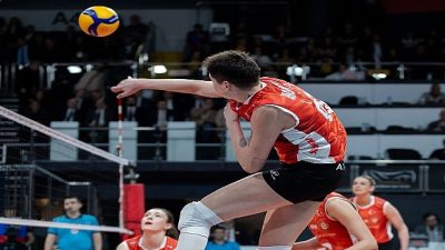Eczacıbaşı Dynavit, Vodafone Sultanlar Ligi play-off ikinci maçında deplasmanda VakıfBank