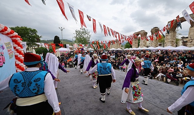 23 Nisan Ulusal Egemenlik ve Çocuk Bayramı, Efes Selçuk’ta “Çocuklar