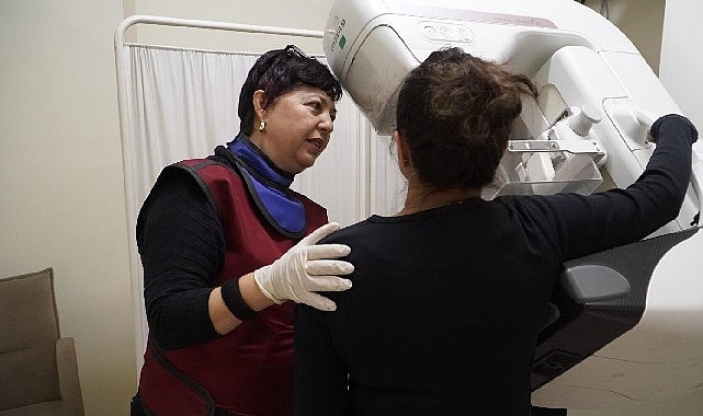 İzmir Büyükşehir Belediyesi, sağır ve kör kadınları KETEM’le buluşturdu. Mamografi