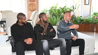 Fransız eski futbolcu Doudou Jacques Faty, Kemer Belediye Başkanı Necati