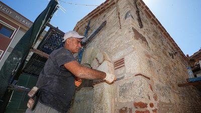 Gaziemir Belediyesi, hayata geçirdiği restorasyon çalışmasıyla ilçenin geçmişine tanıklık eden
