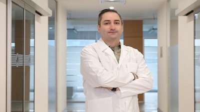 Üsküdar Üniversitesi Diş Hastanesi Çocuk Diş Hekimi Doç. Dr. Barış