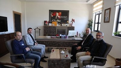 Eğitime destek ve moral amacıyla ilçedeki tüm okulları ziyaret eden