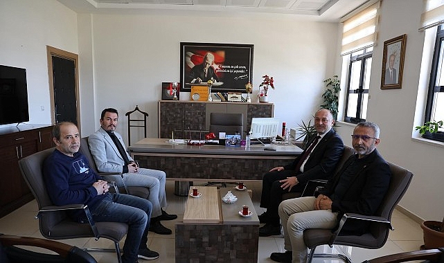 Eğitime destek ve moral amacıyla ilçedeki tüm okulları ziyaret eden