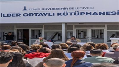 İzmir Büyükşehir Belediyesi'nin ev sahipliğinde düzenlenen  İZKİTAP-7. İzmir Kitap Fuarı'nda,