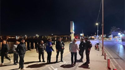 İnciraltı sahilinde fahiş fiyat uygulamalarıyla gündeme gelen seyyar satıcılara karşı