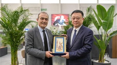 İzmir Büyükşehir Belediyesi, Çin’in Qingdao kentinden gelen belediye heyetini ağırladı.