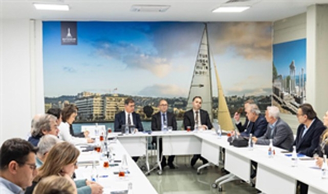 İzmir Büyükşehir Belediyesi’nin kurduğu Arkeoloji Kurulu ilk toplantısını yaptı. Akademisyenler