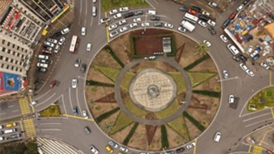 9 Eylül Meydanı baştan aşağı yenilendi. 4 bin metrekarelik alan