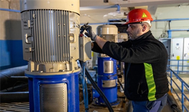 İZSU, terfi merkezlerinde eski sistemleri yeni nesil panolar ve pompalarla