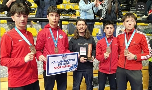 İstanbul’da düzenlenen Türkiye Ümit, Genç ve U21 Karate Premier Ligi’nde