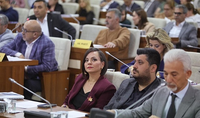 Karabağlar Belediye Meclisi’nin Nisan ayı ikinci oturumu Belediye Başkanı Helil