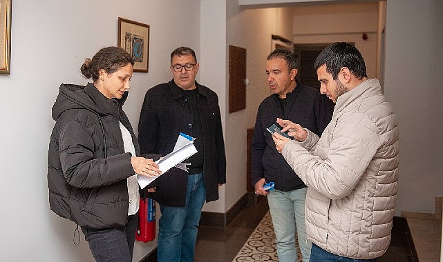 Karşıyaka Belediyesi, ilçedeki apartmanlarda projeye aykırı kullanımları ve teknik aksaklıkları